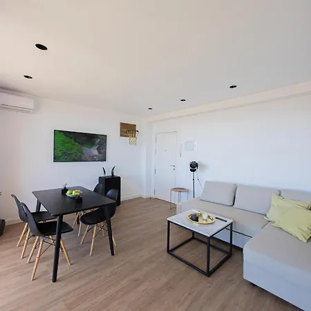 Amazing With Stunning Views *