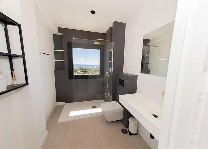 Amazing With Stunning Views Marbella