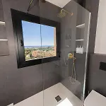 Amazing With Stunning Views *