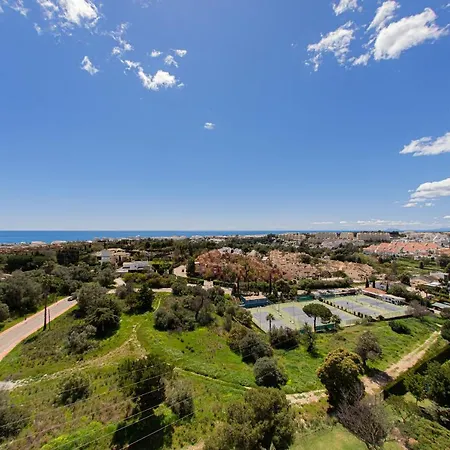 Amazing With Stunning Views * מארבלה