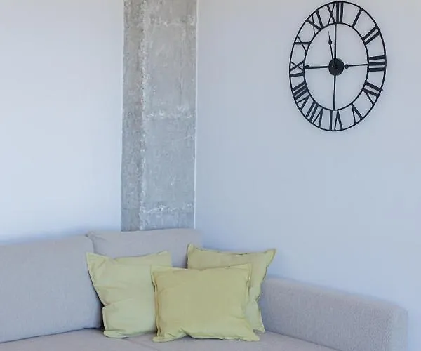 Amazing With Stunning Views *