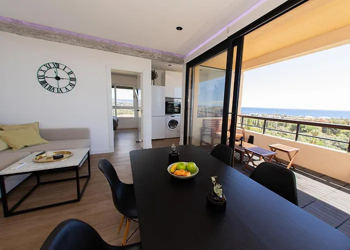 Amazing With Stunning Views דירה *